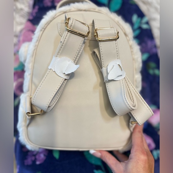 🩷🩷NWT-JUICY COUTURE “LETS GET COZY” FAUX FUR SUPER SOFT BACKPACK🩷🩷 - Picture 8 of 11
